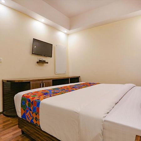 Fabexpress Kapashera Residency Near Igi Airport New Delhi Gurgaon Esterno foto