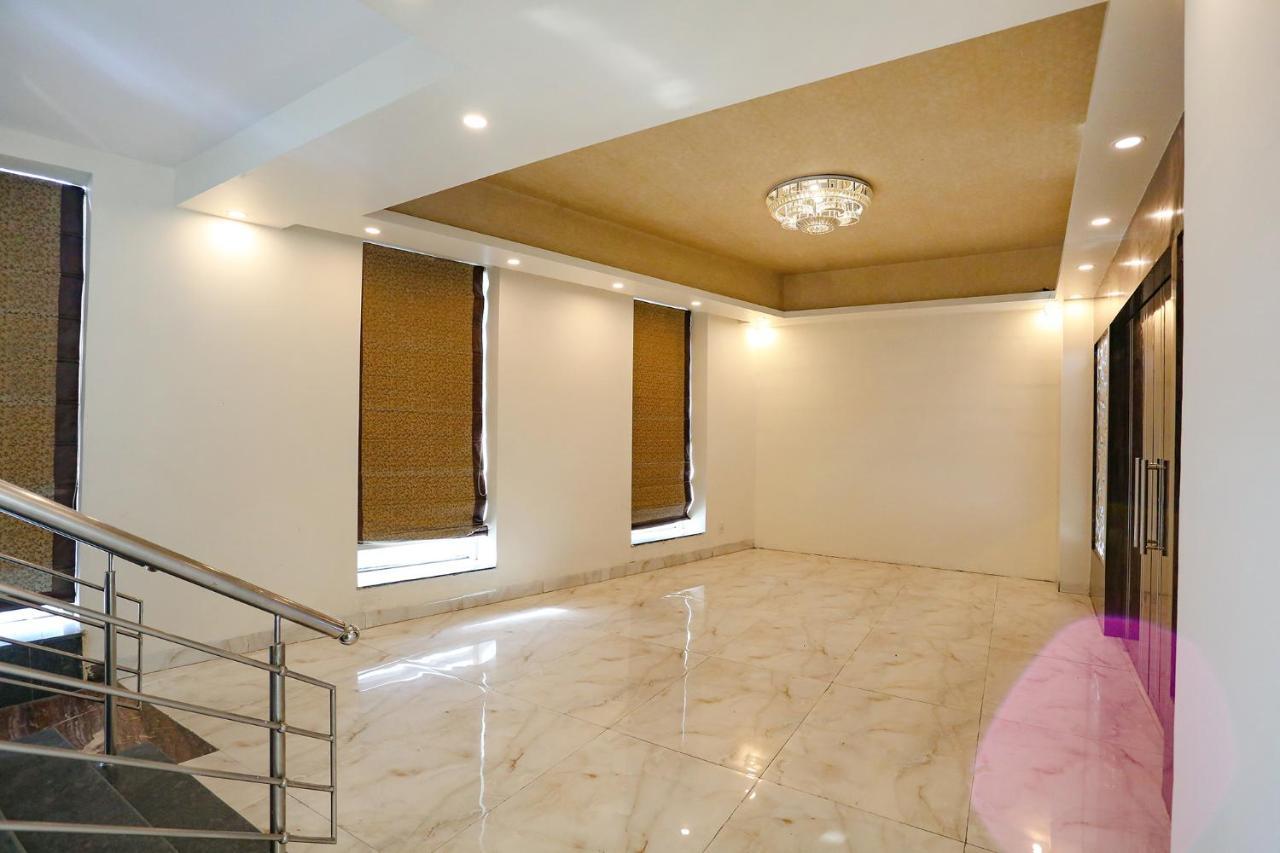 Fabexpress Kapashera Residency Near Igi Airport New Delhi Gurgaon Esterno foto
