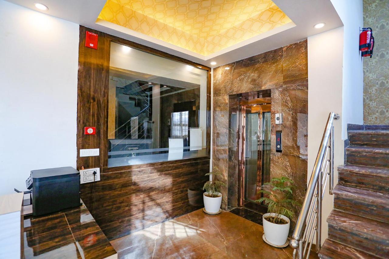 Fabexpress Kapashera Residency Near Igi Airport New Delhi Gurgaon Esterno foto