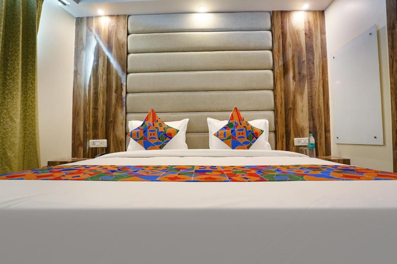 Fabexpress Kapashera Residency Near Igi Airport New Delhi Gurgaon Esterno foto